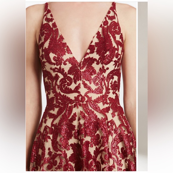 Dress the Population Blair Embellished Fit & Flare Cocktail Dress in Berry/Nude - Picture 5 of 14